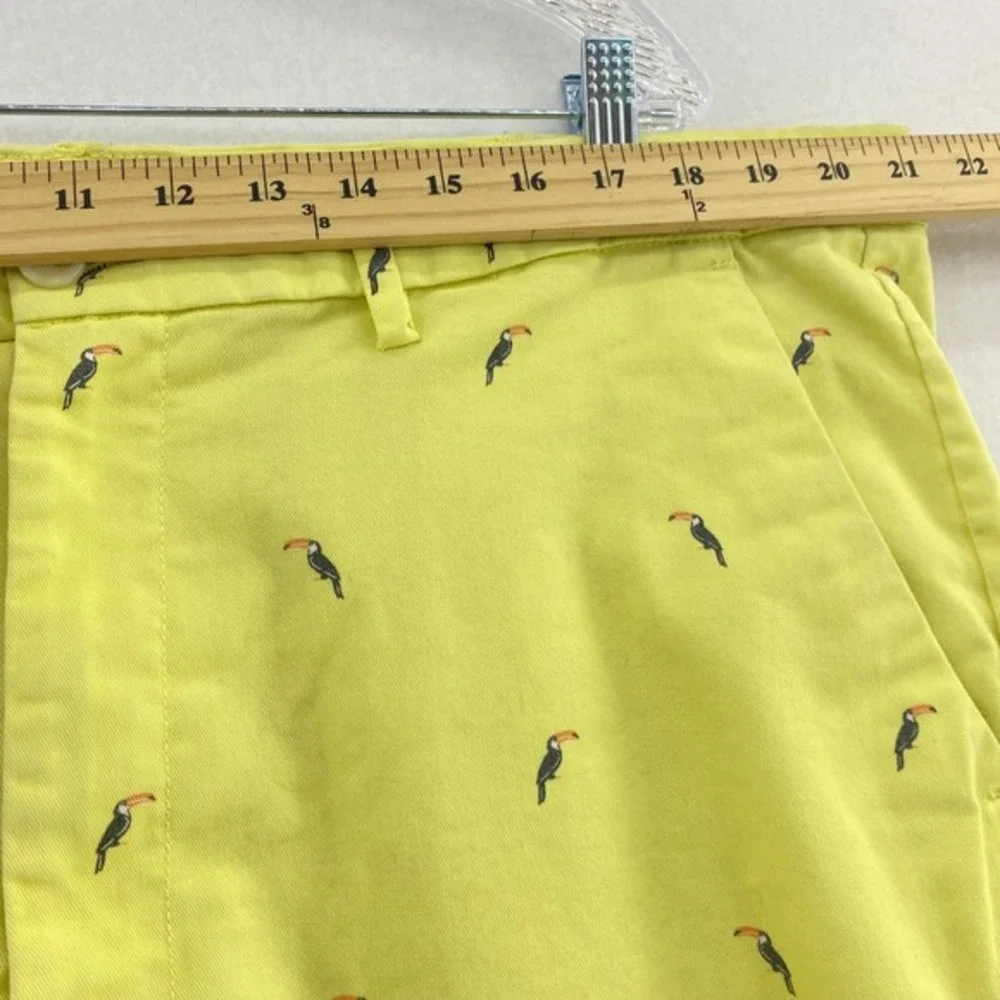 St John's Bay Temp i.lex Shorts Toucan Print Casual Stretch Yellow Men's Size 42